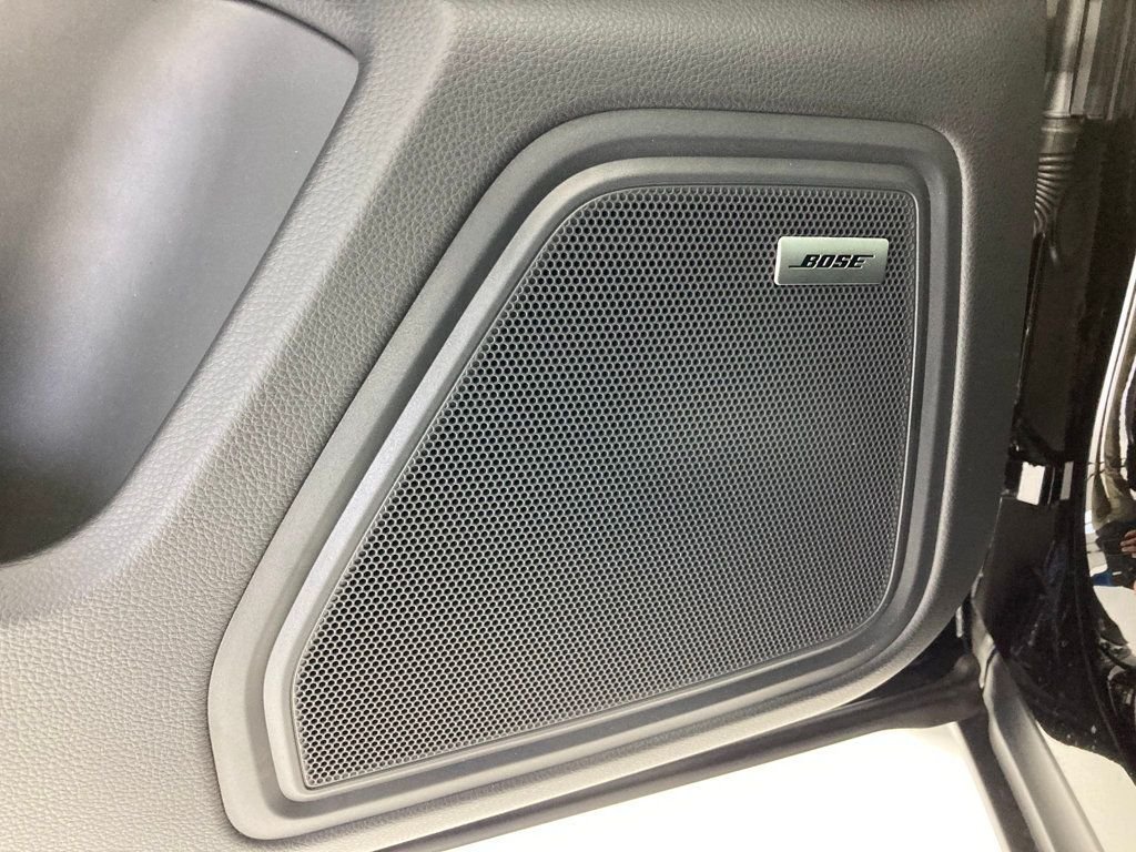 2026 Porsche Macan T - Photo 17