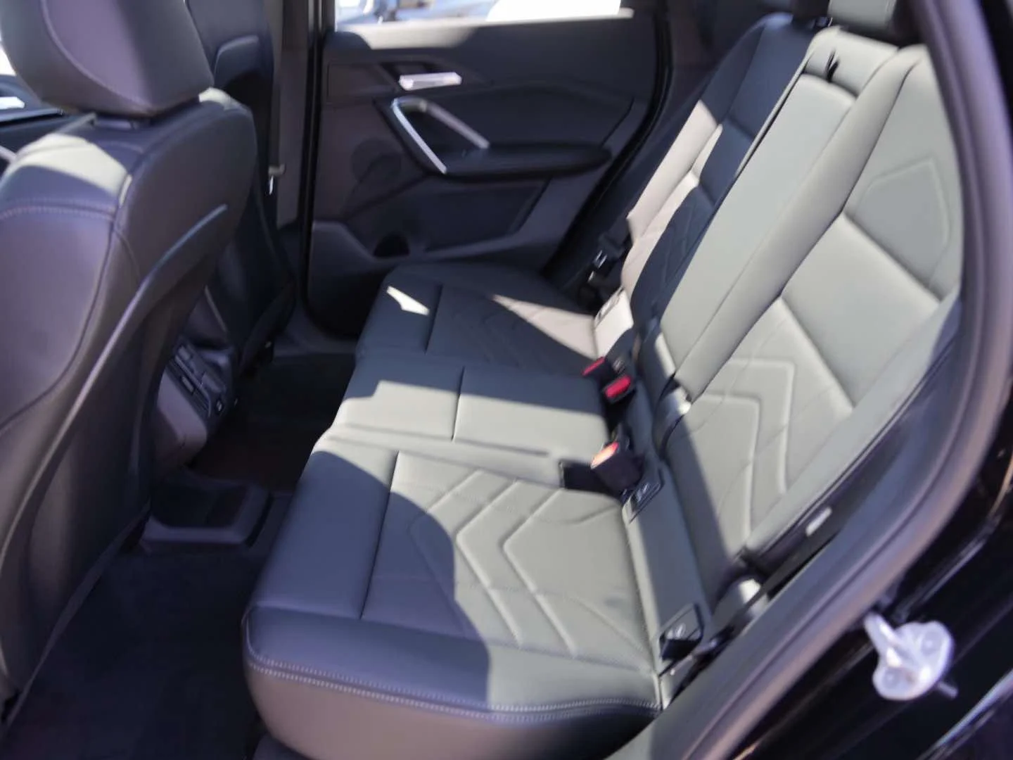 New 2026 Jet Black BMW xDrive28i image 11