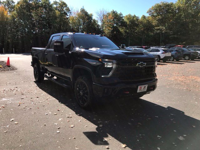 Used 2025 Black Chevrolet LT image 2