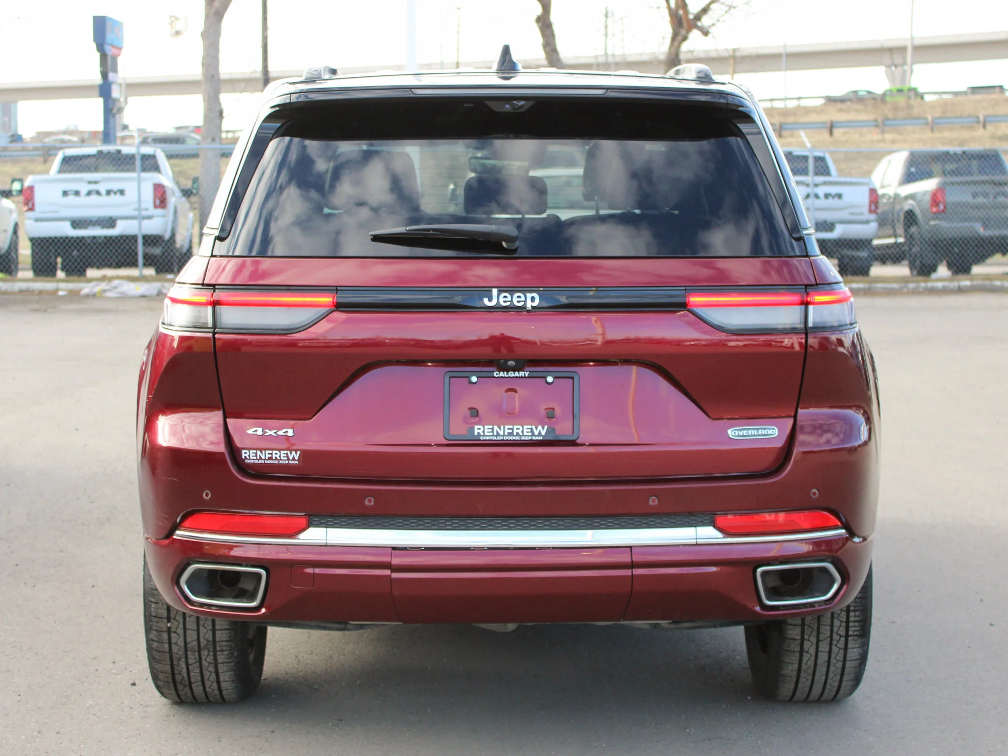Certified Used 2023 Red Jeep Overland * No Accidents | V6 | Apple CarPlay | Massage Seats | Night Vision | Adaptive Cruise image 14