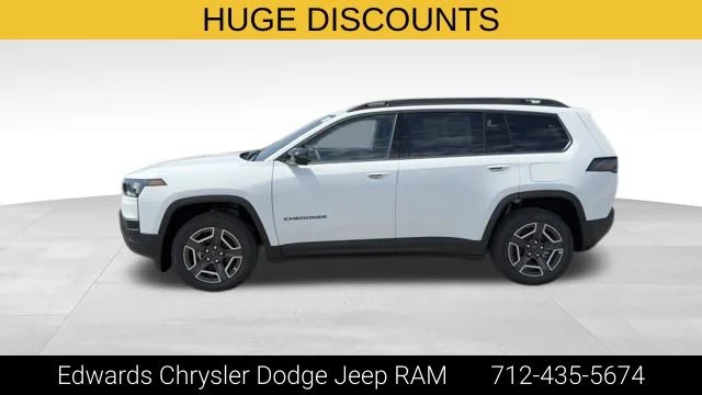 New 2026 White/off-white Jeep Laredo image 5