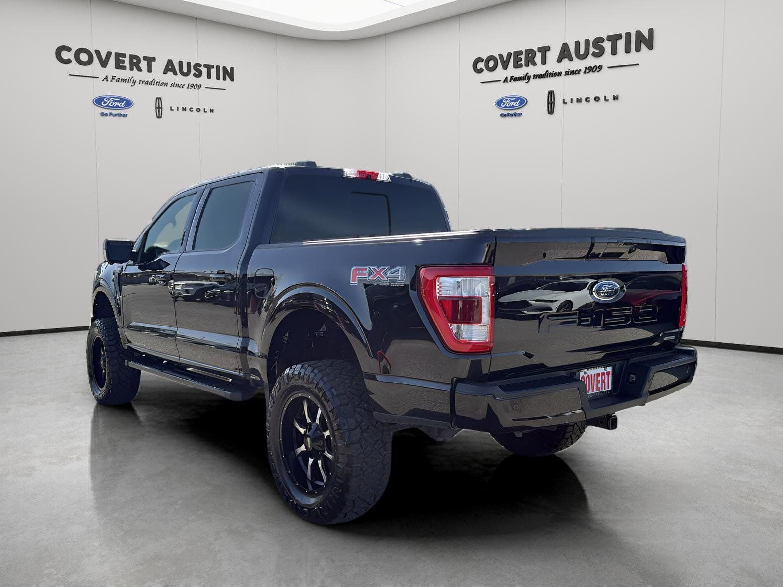 Used 2022 Black Ford Lariat image 6
