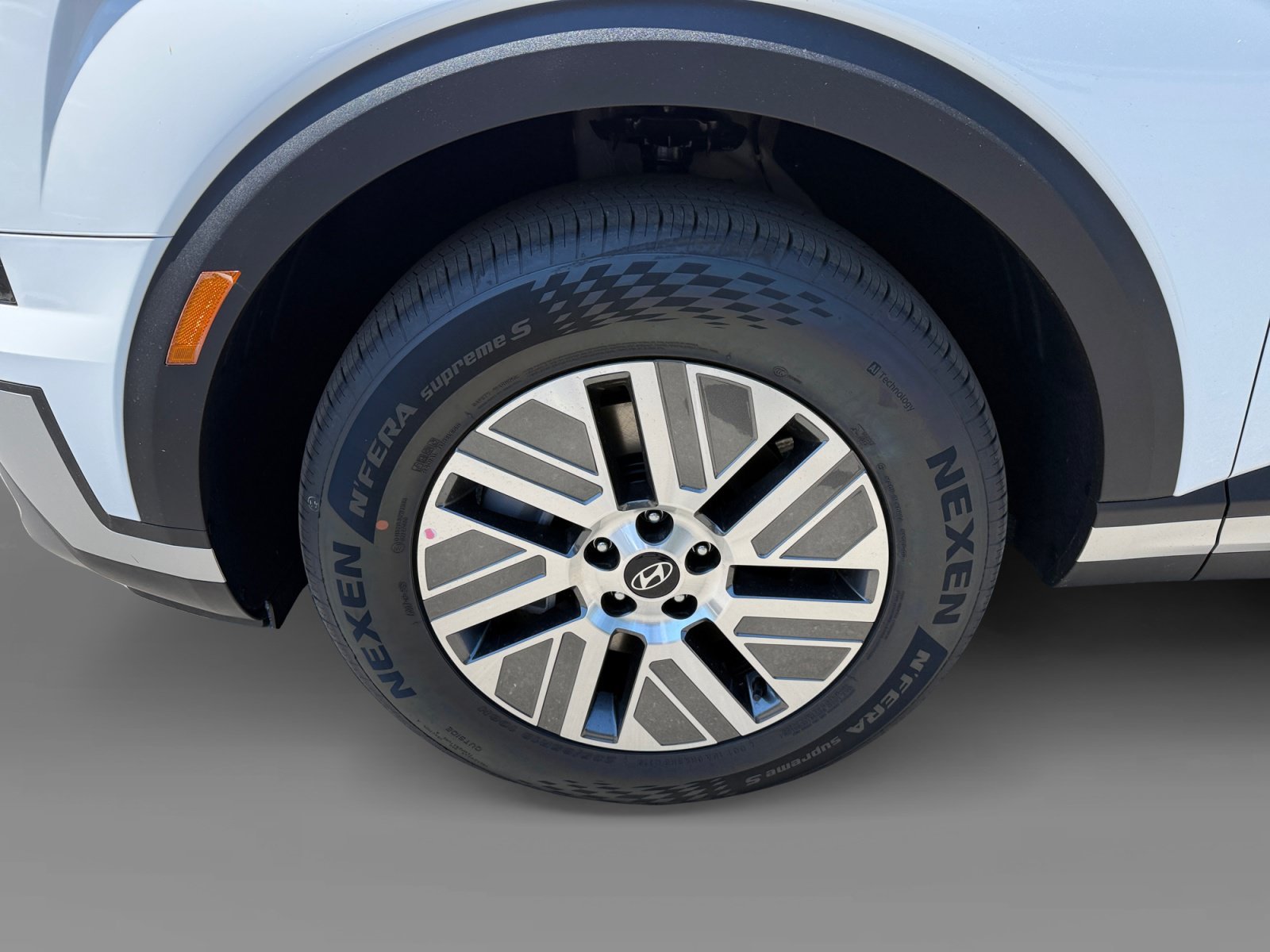 New 2026 Creamy White Pearl Hyundai SEL 8P image 9