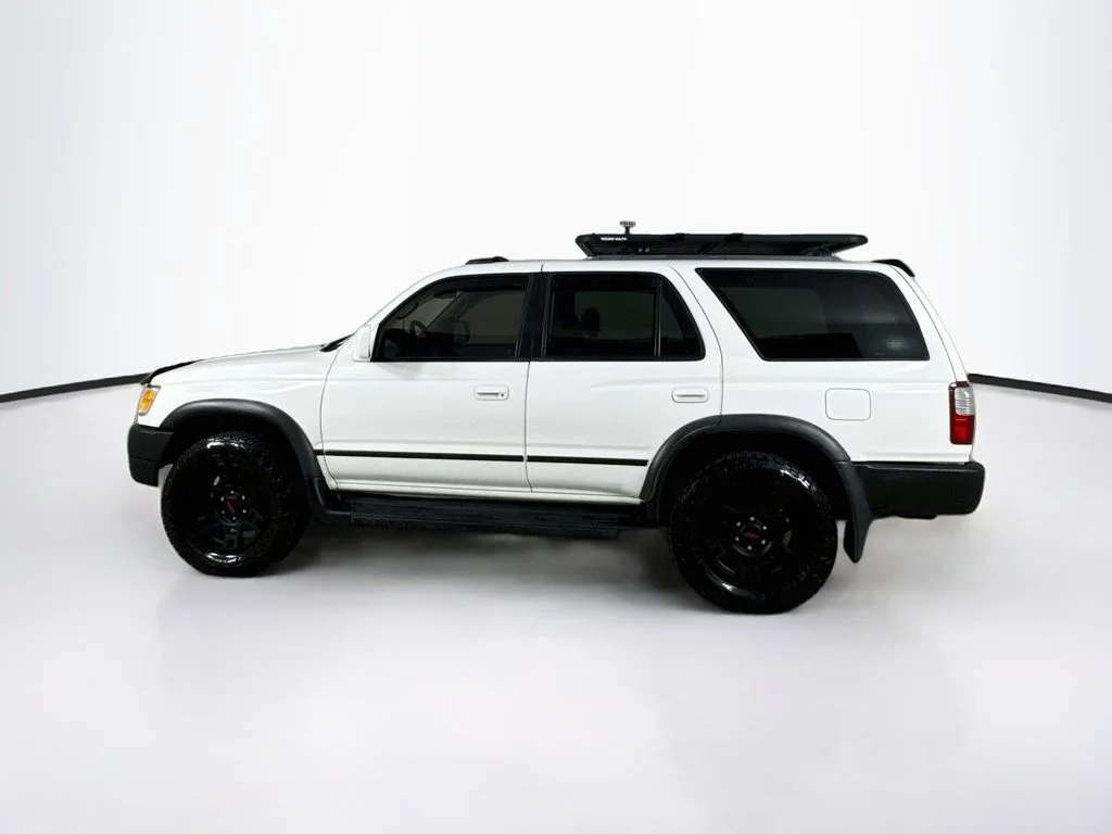 Used 1997  Toyota SR5 image 4