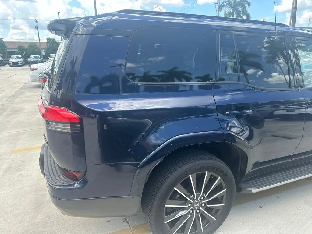 Certified Used 2025 NIGHTFALL MICA Lexus 550 Luxury image 7
