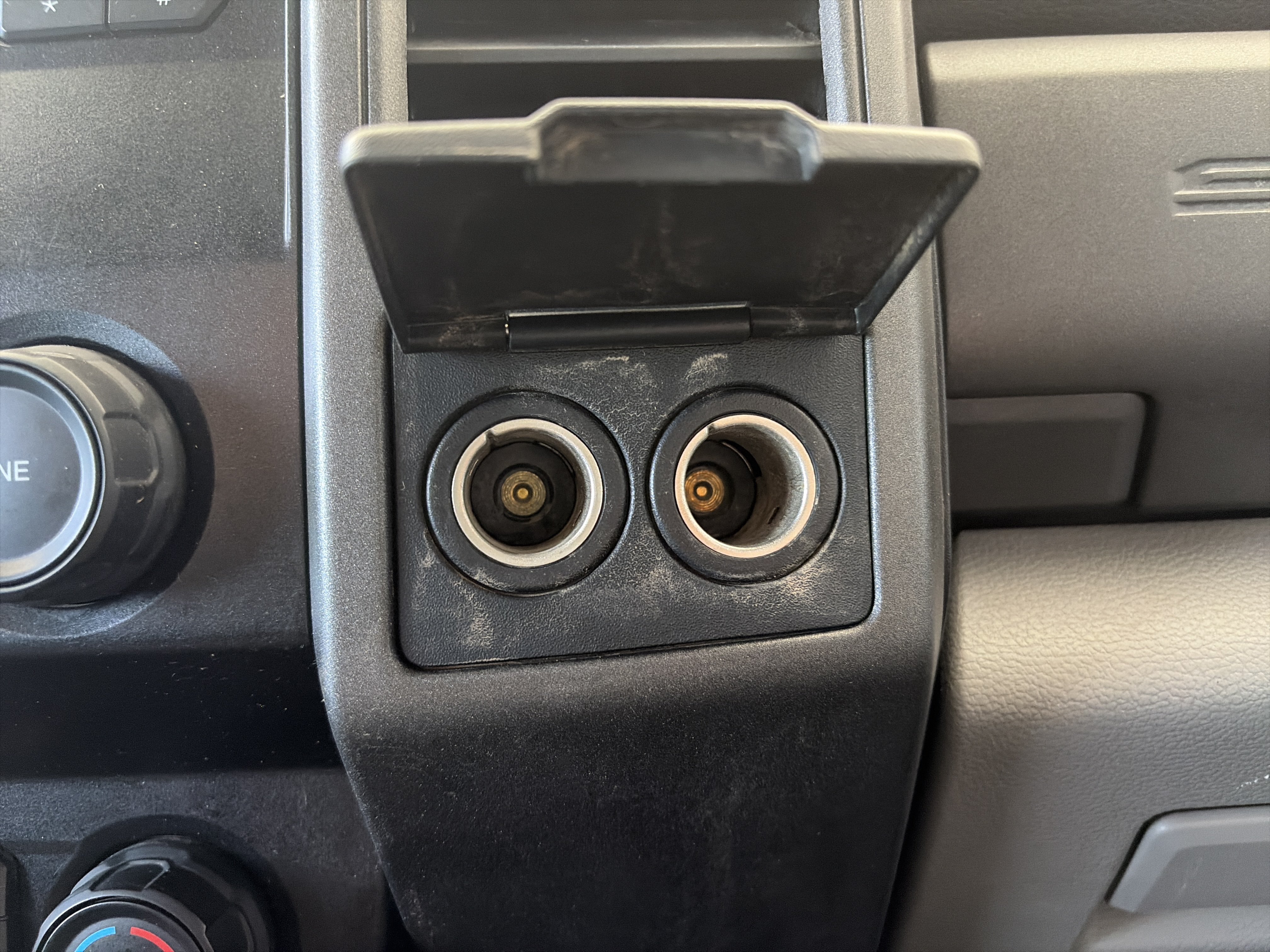 Used 2020 White Ford XL image 19