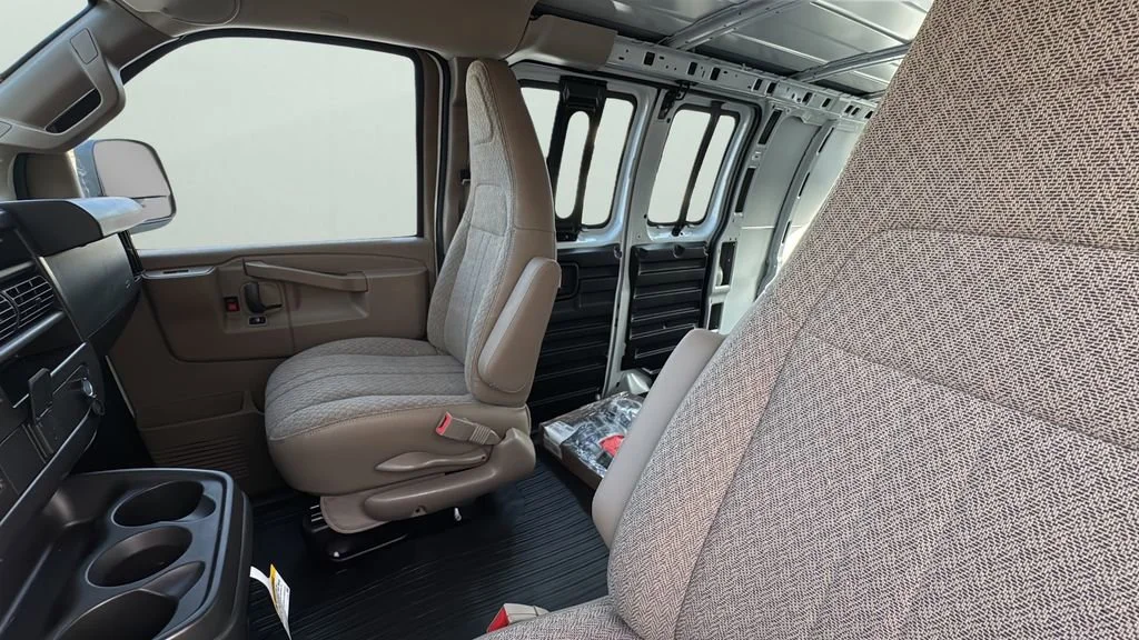 2026 GMC Savana Cargo Work Van - Photo 18