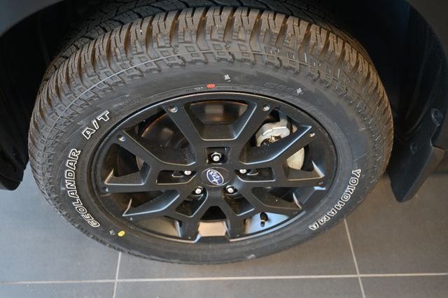 New 2026 CRYSTAL BLACK SILICA Subaru Wilderness image 28