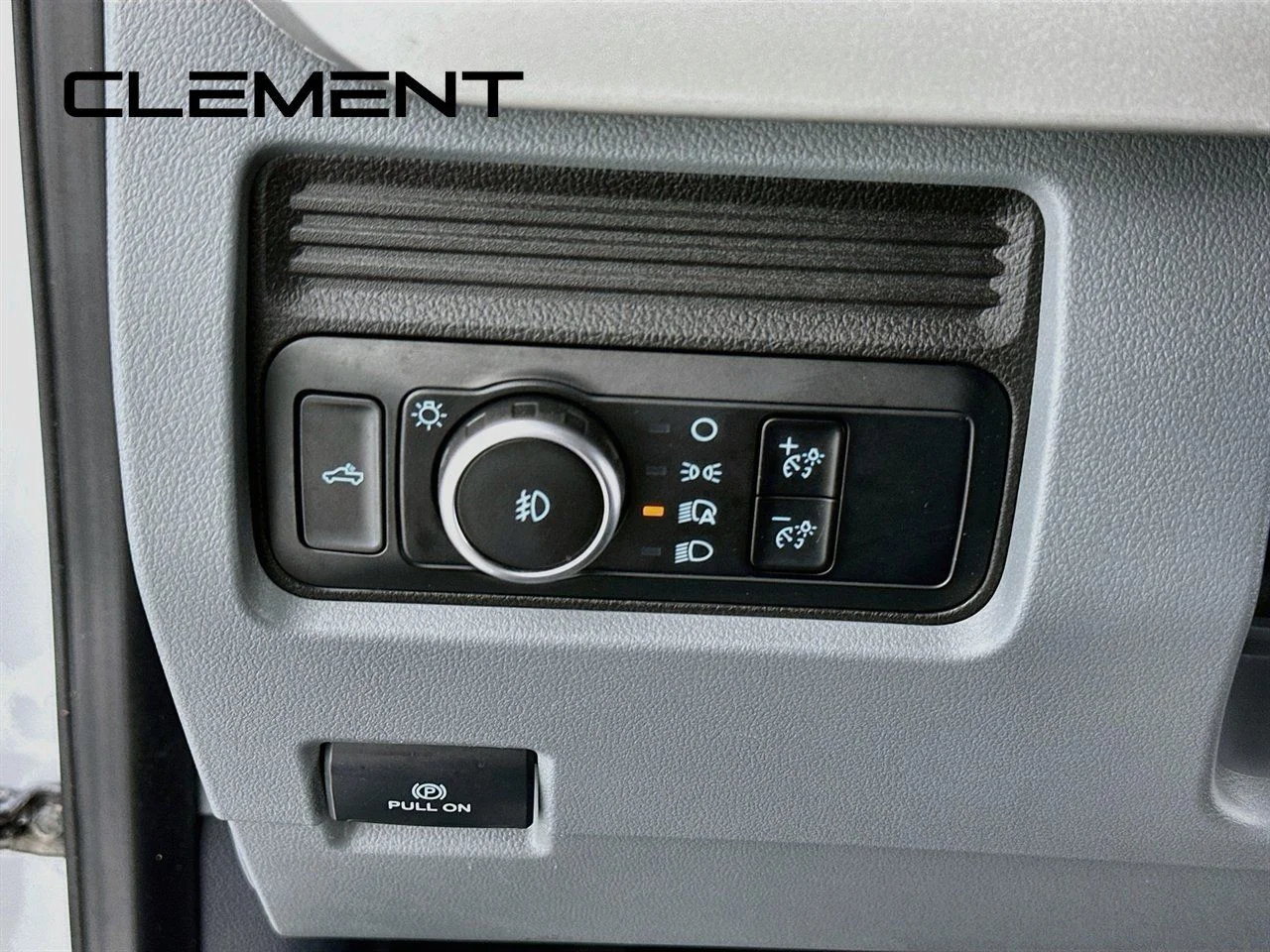 Certified Used 2024 Oxford White Ford XL image 12