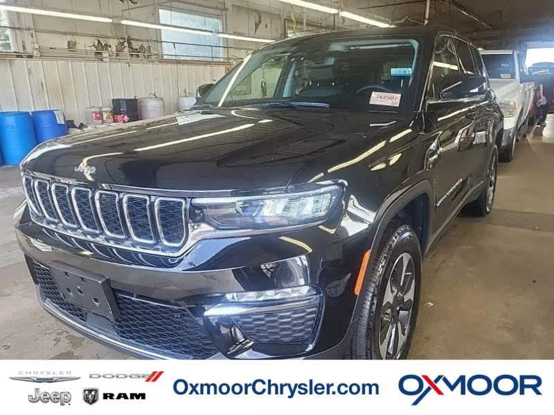 Used 2024 Diamond Black Crystal Pearlcoat Jeep 4xe image 1