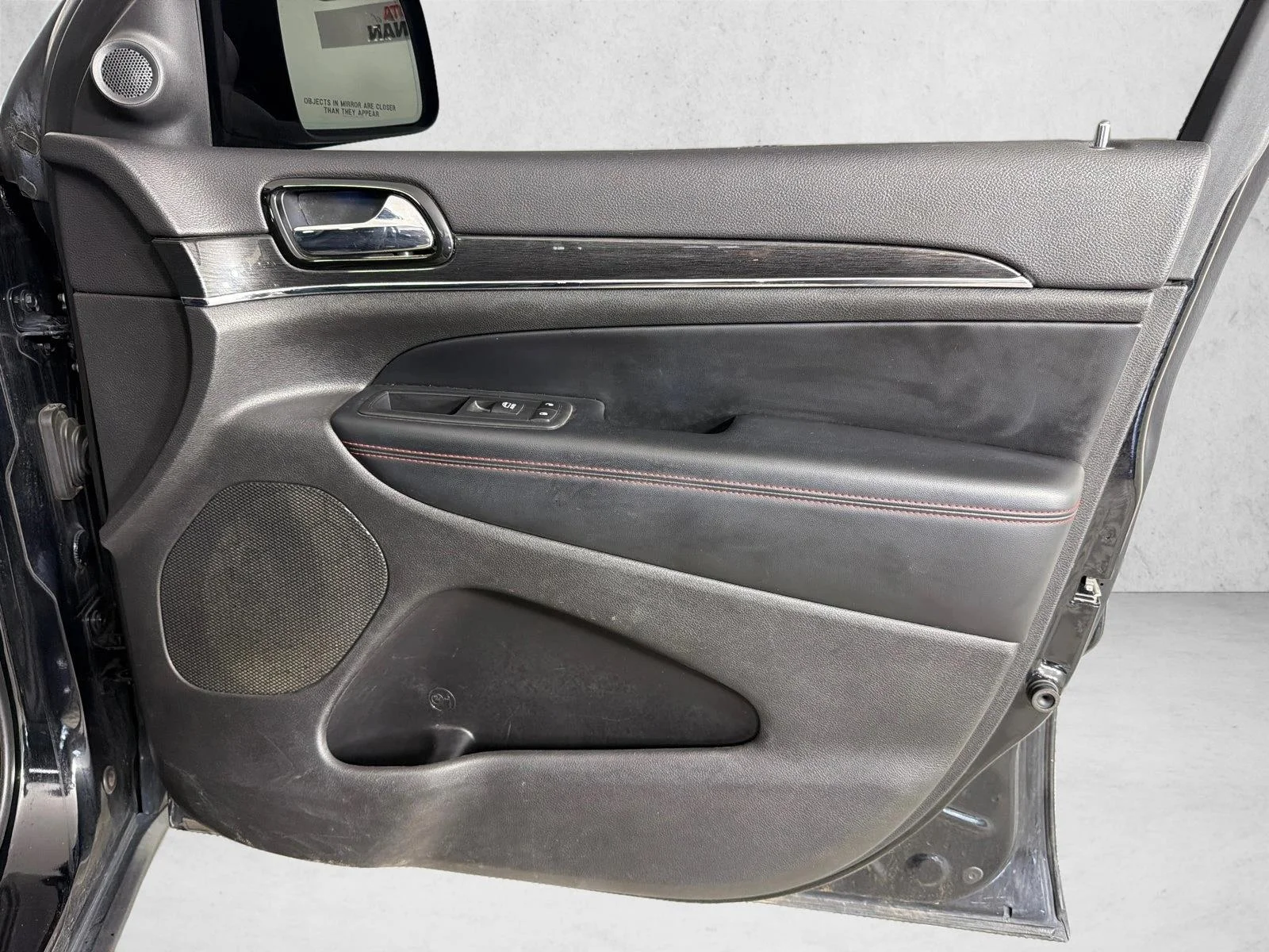 Used 2020 Gray Jeep Trailhawk image 16