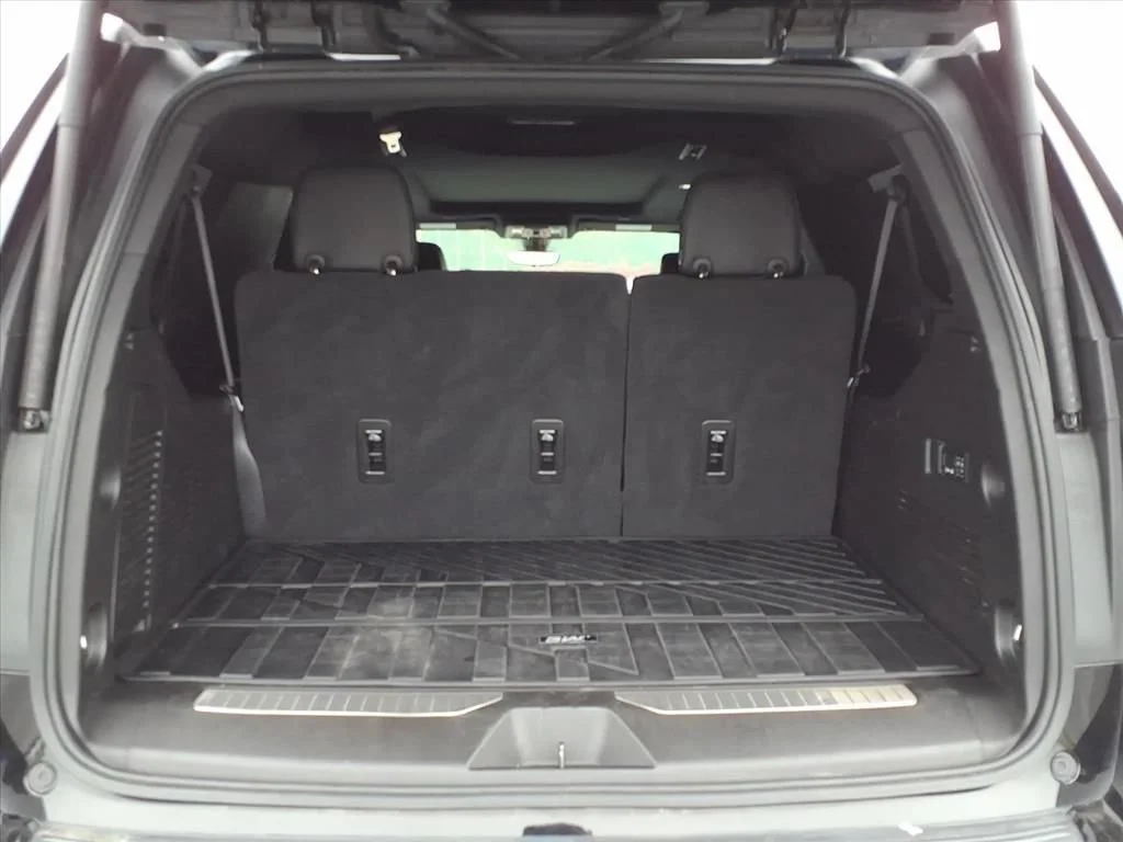 Used 2021 BLACK Chevrolet High Country image 21