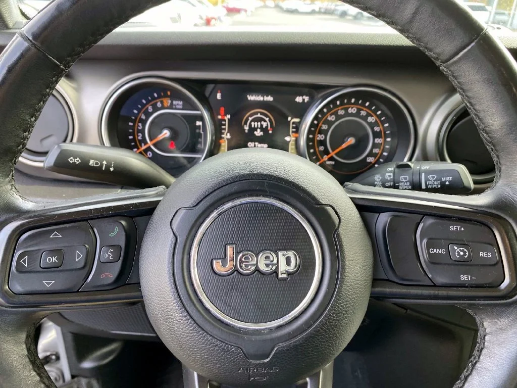 Used 2019 Gray Clearcoat Jeep Sport S image 17