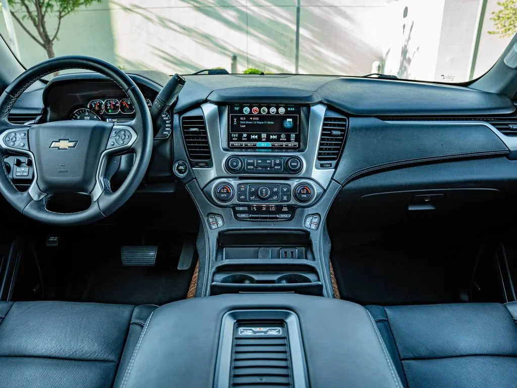 Used 2019 Shadow Gray Metallic Chevrolet Premier image 29
