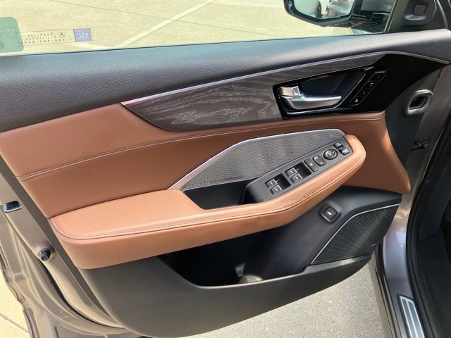 Used 2023 Liquid Carbon Metallic Acura w/Advance Package image 8
