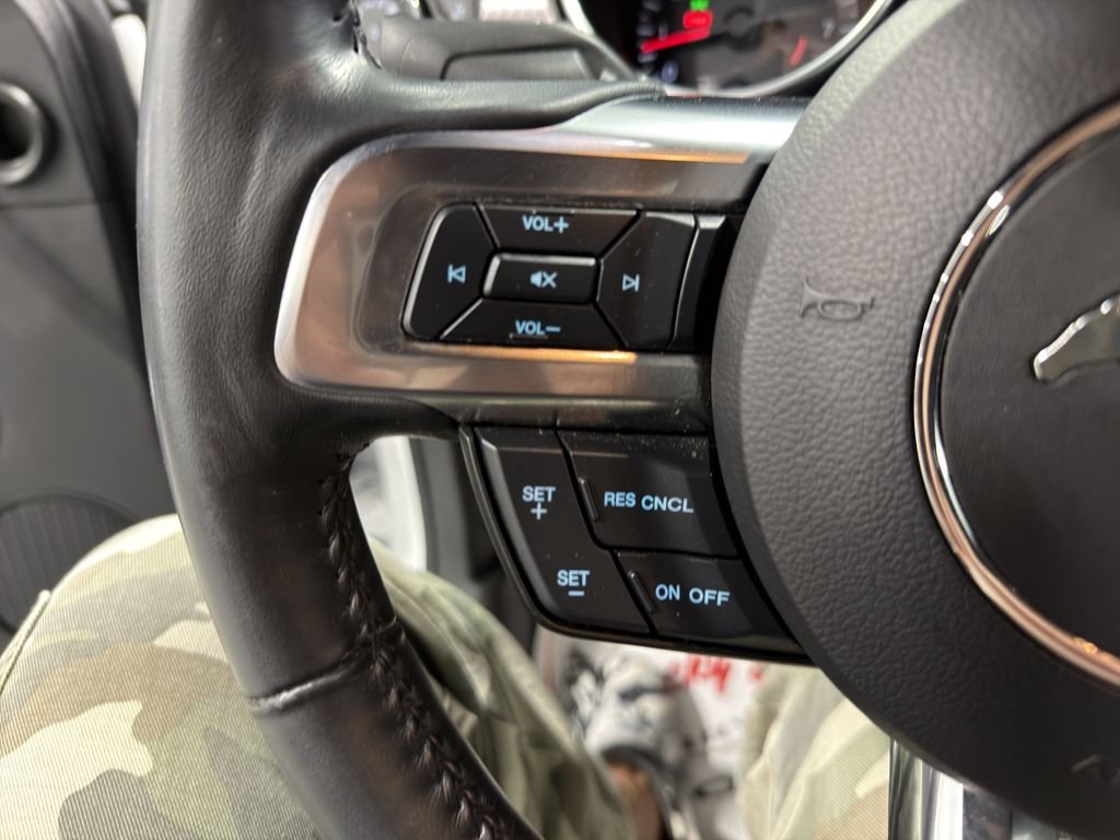 Used 2018 Oxford White Ford GT image 26