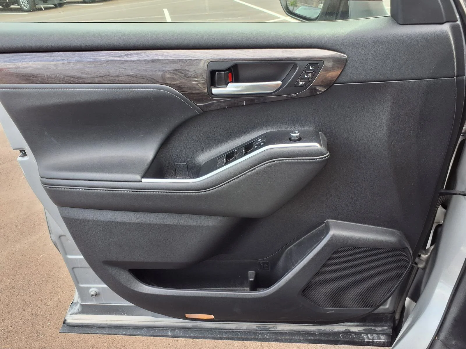 Used 2021 Celestial Silver Metallic Toyota Hybrid Platinum image 18