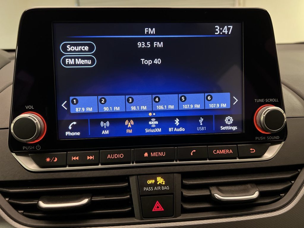 2025 Nissan Altima SR - Photo 16