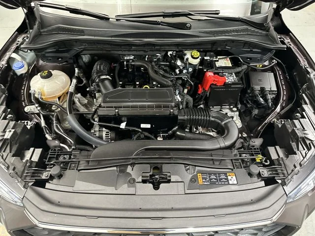 Used 2023 Red Ford Active image 19