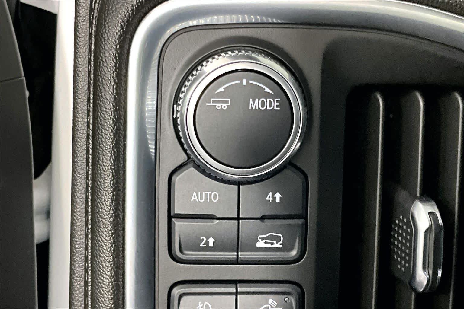 Certified Used 2021 SUMMIT WHITE GMC Elevation image 34