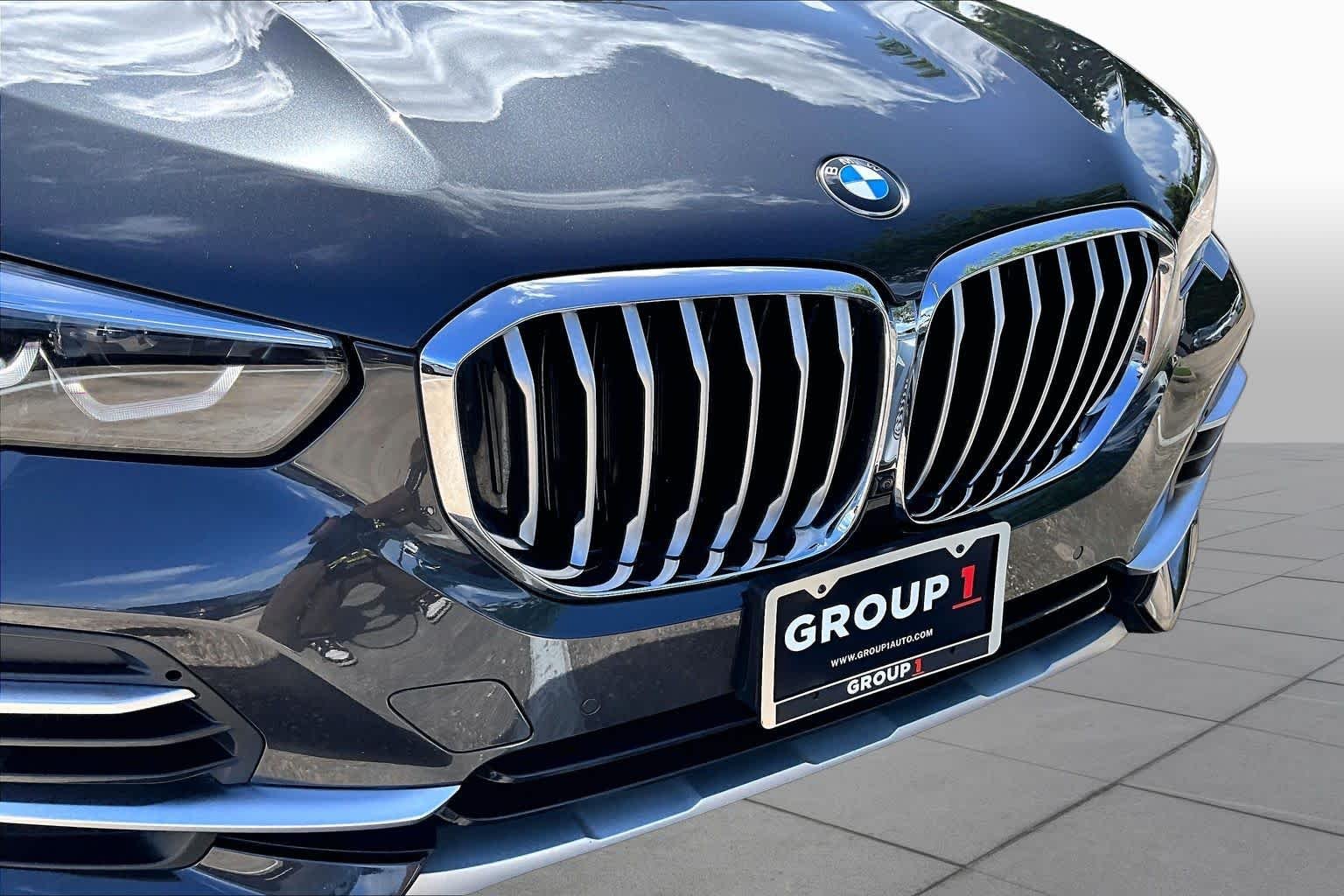 Used 2023 Dark Graphite Metallic BMW sDrive40i image 29
