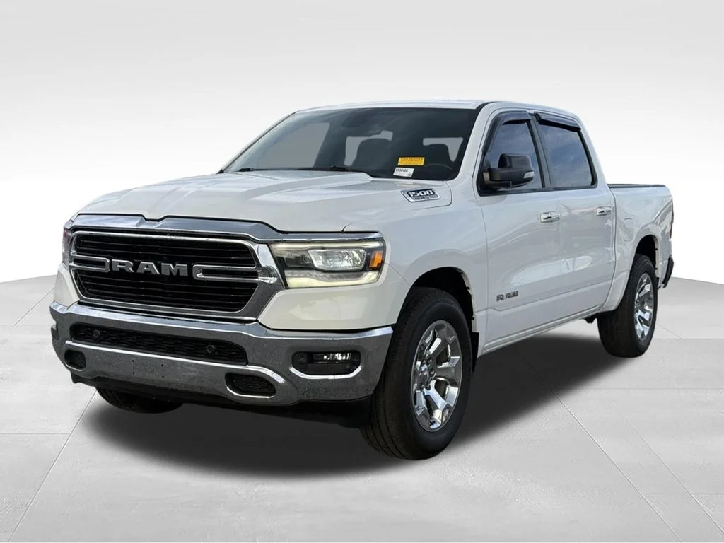 2019 RAM 1500 Big Horn/Lone Star 4x4 Crew Cab 5'7's photo