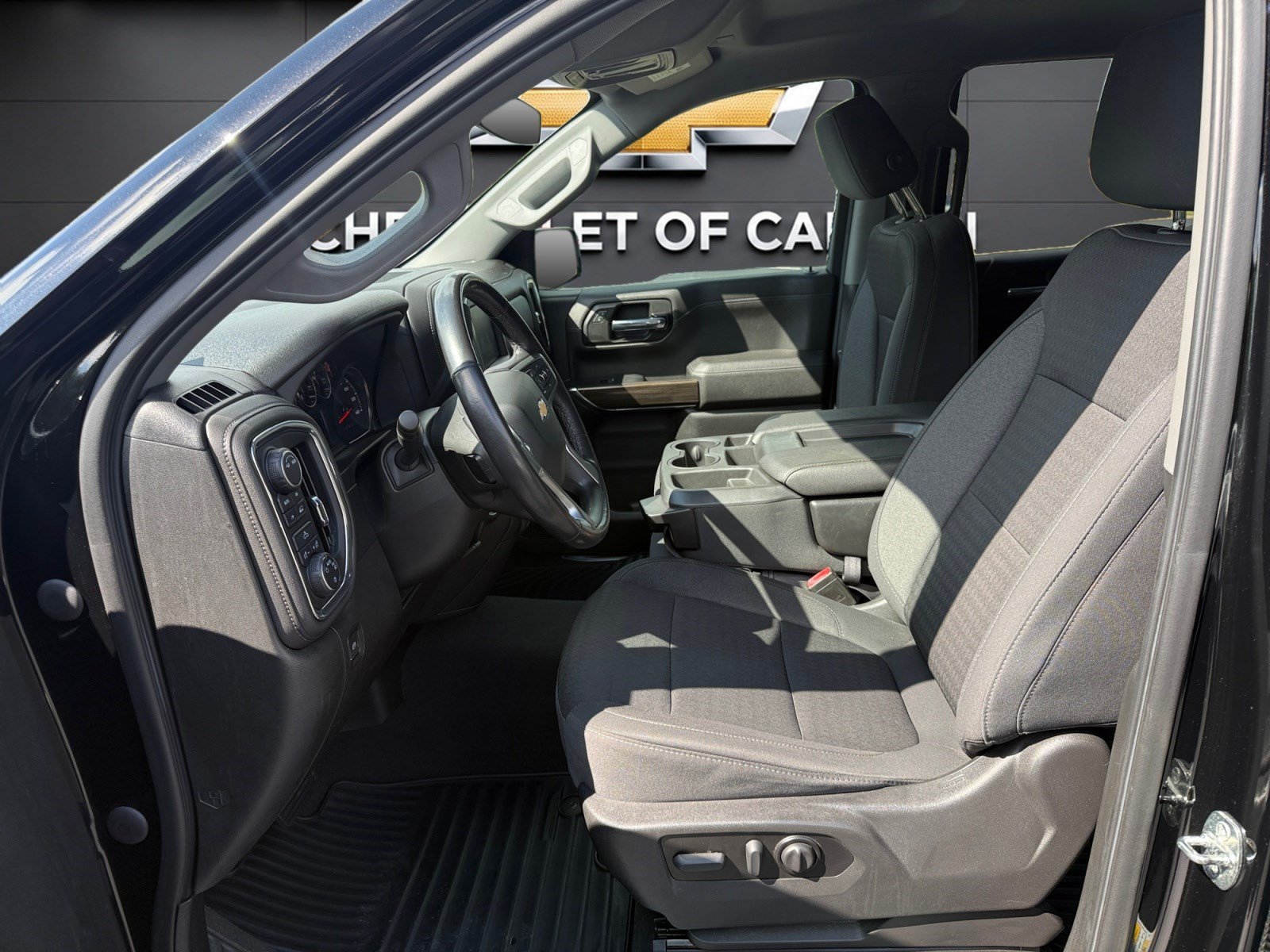 Used 2022 MOSAIC BLACK METALLIC Chevrolet LT image 9