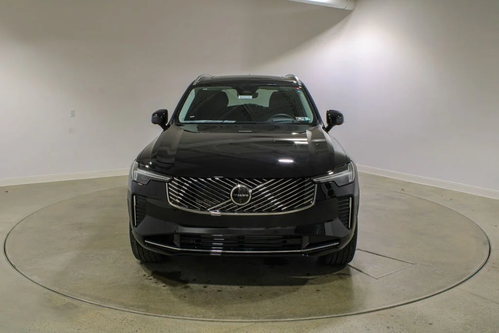 New 2026 Onyx Black Metallic Volvo T8 Ultra image 8