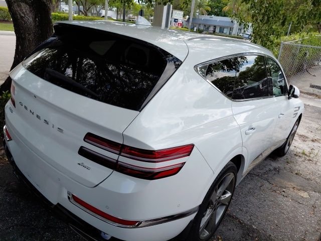 Used 2024 White Genesis 2.5T image 3