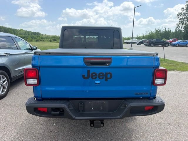 Used 2020 Hydro Blue Pearlcoat Jeep Sport image 9