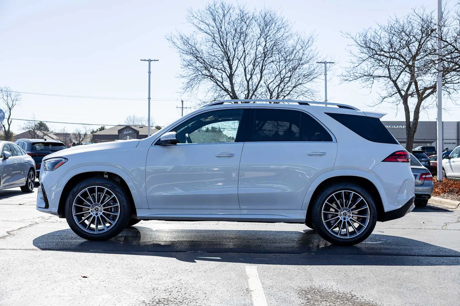 New 2026 MANUFAKTUR Moonlight White Metallic Mercedes-Benz GLE 350 image 3