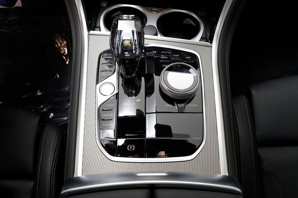 2026 BMW 8 Series 840i - Photo 14