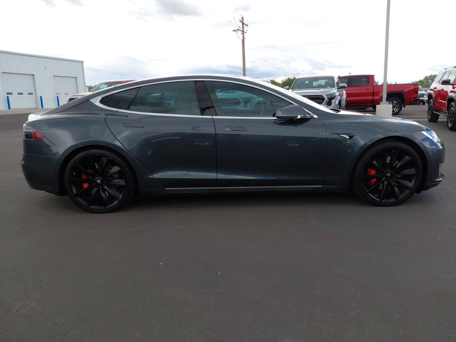 Used 2015 Tesla Model S P85D with VIN 5YJSA1H45FF092851 for sale in Montrose, CO
