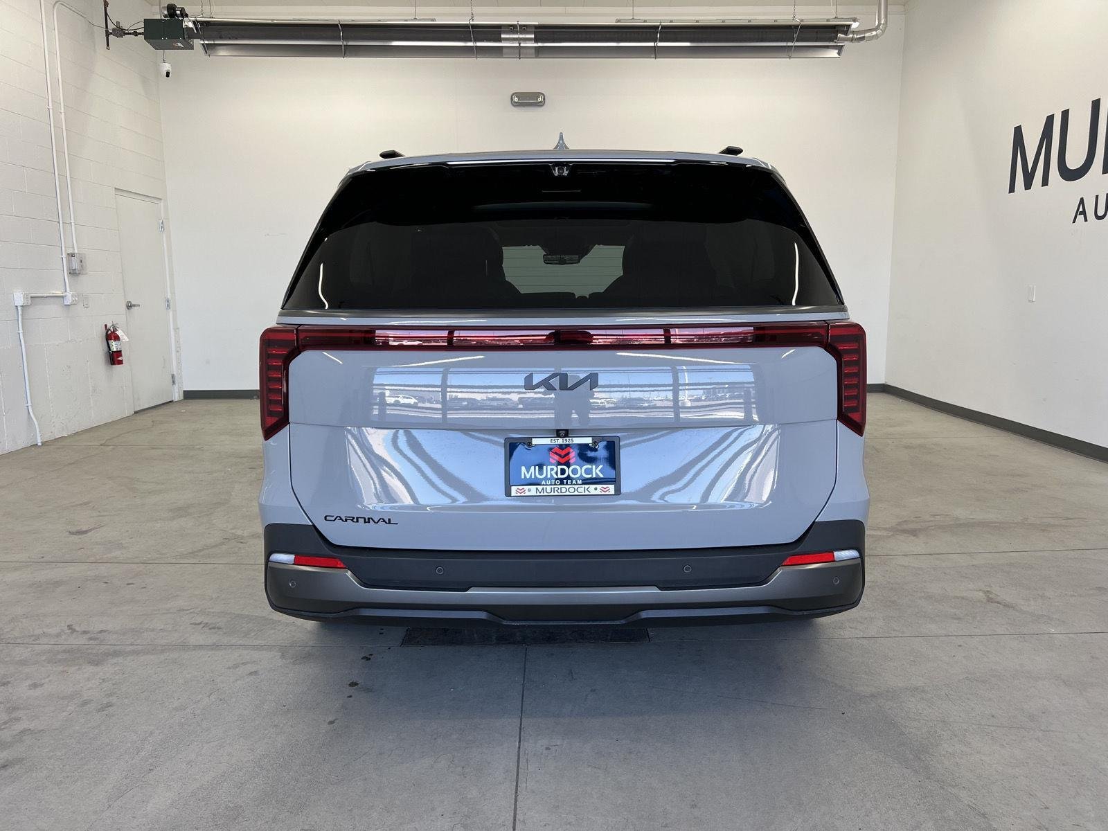 Used 2025 Ceramic Silver Kia SX Prestige image 3