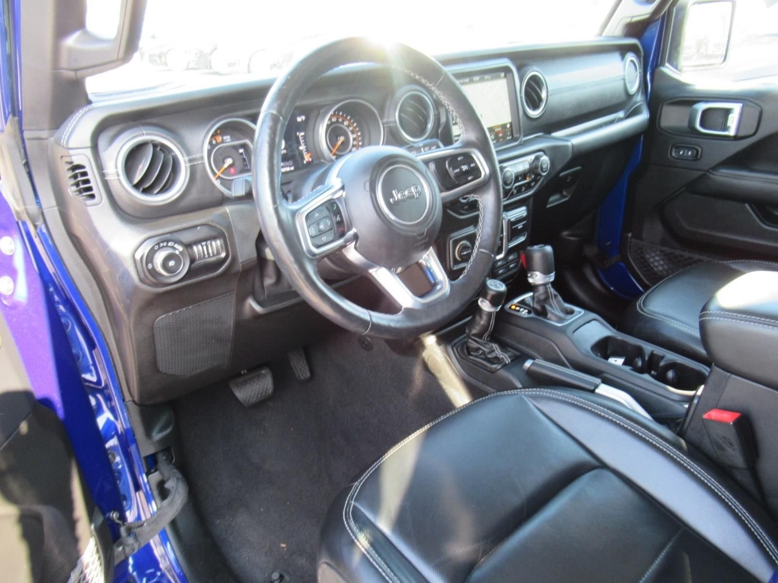 Used 2018 Blue Jeep Unlimited Sahara image 17