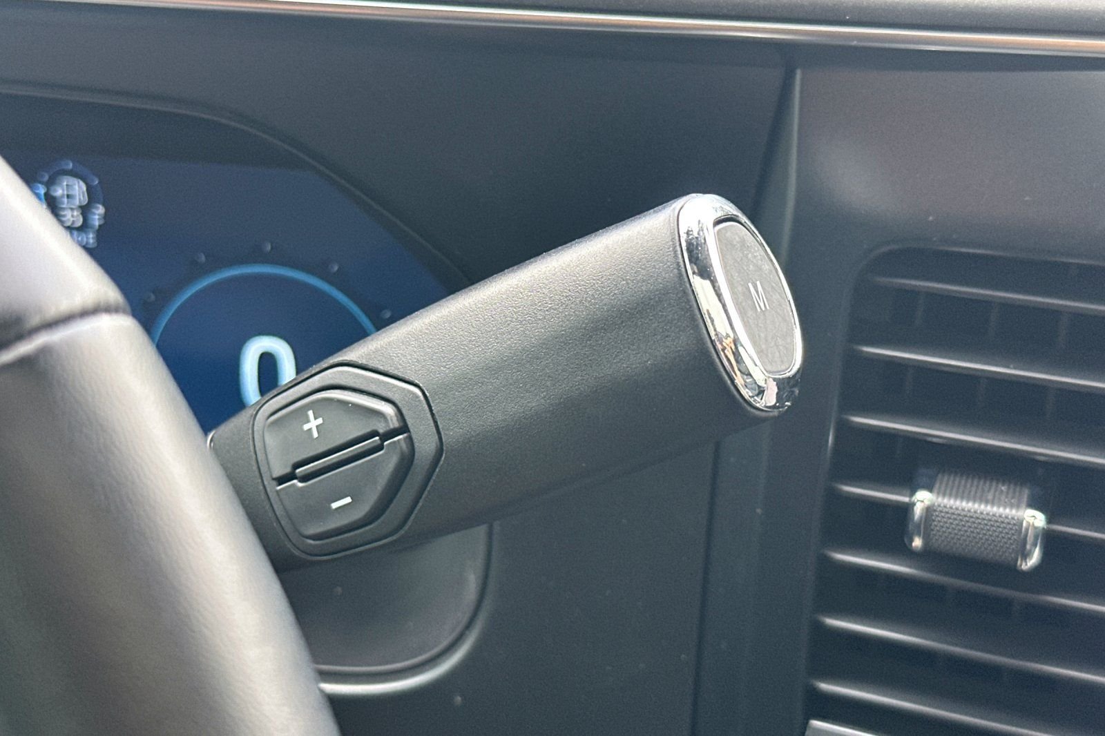Used 2025  Ford Platinum image 20