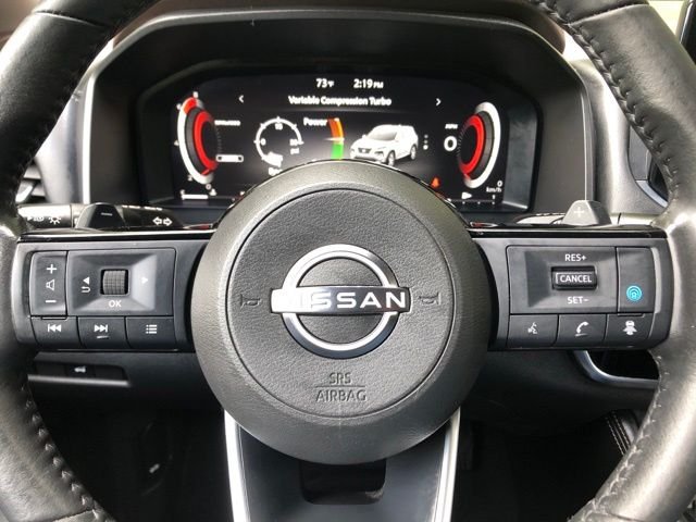 Used 2023 Champagne Silver Metallic Nissan Platinum image 27