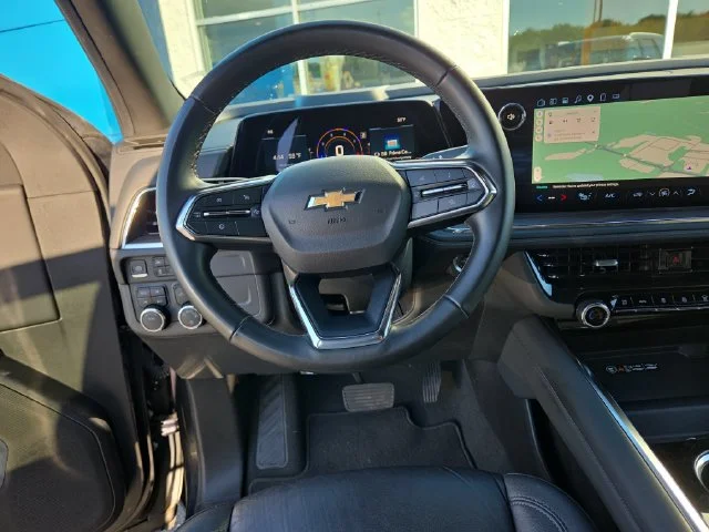 Used 2025 Dark Ash Metallic Chevrolet LT image 32
