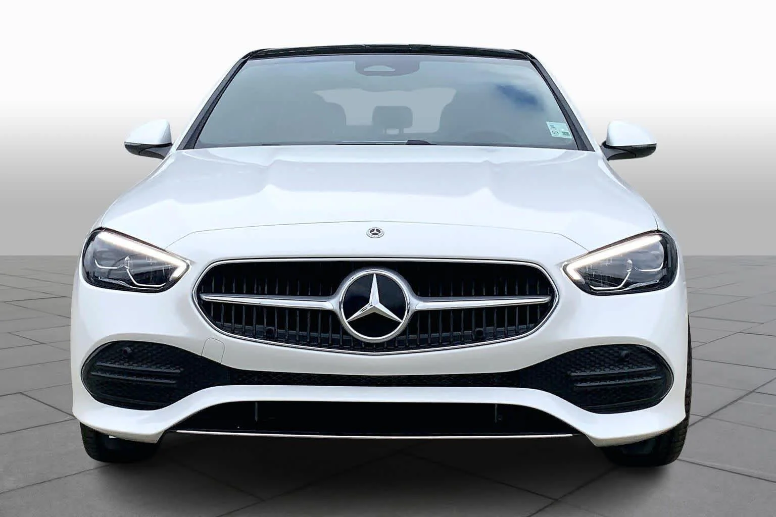 New 2026 MANUFAKTUR Moonlight White Metallic Mercedes-Benz C 300 image 3