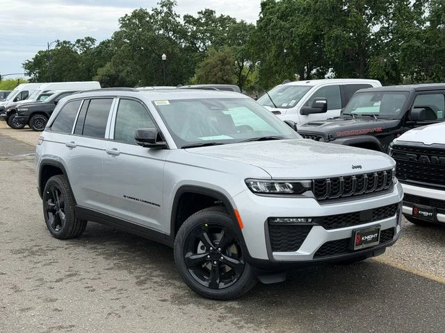 New 2026 Silver Zynith Exterior Paint Jeep Limited image 2