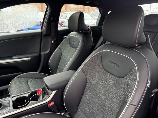 2025 Kia K4 GT-Line photo 4