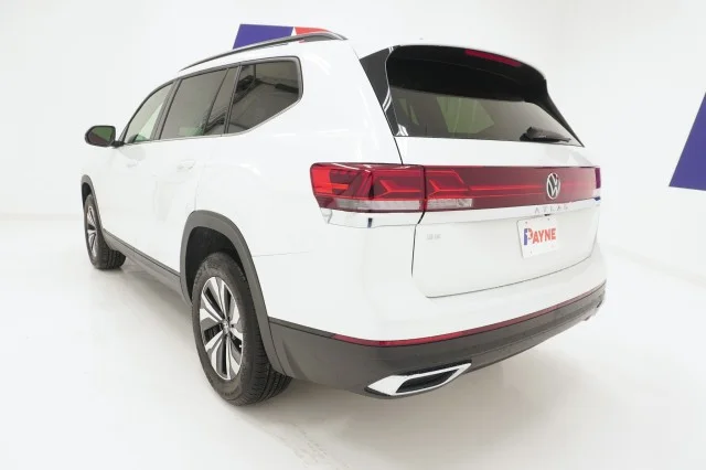 New 2026 Opal White Pearl Volkswagen 2.0T SE image 9
