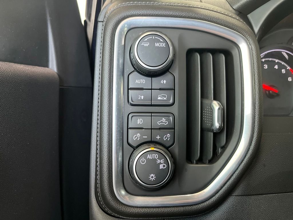 Used 2020 Blue Chevrolet LT image 13