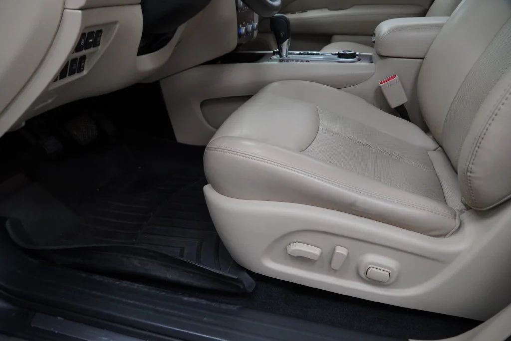 Used 2017 Gun Metallic Nissan Platinum image 38
