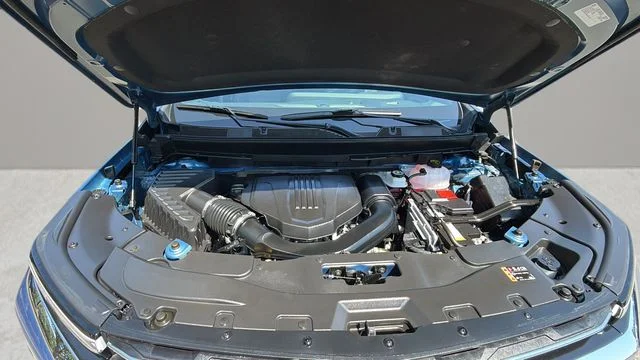 Used 2025 Blue Chevrolet LT image 33