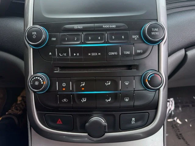 Used 2014 Silver Chevrolet LS image 19