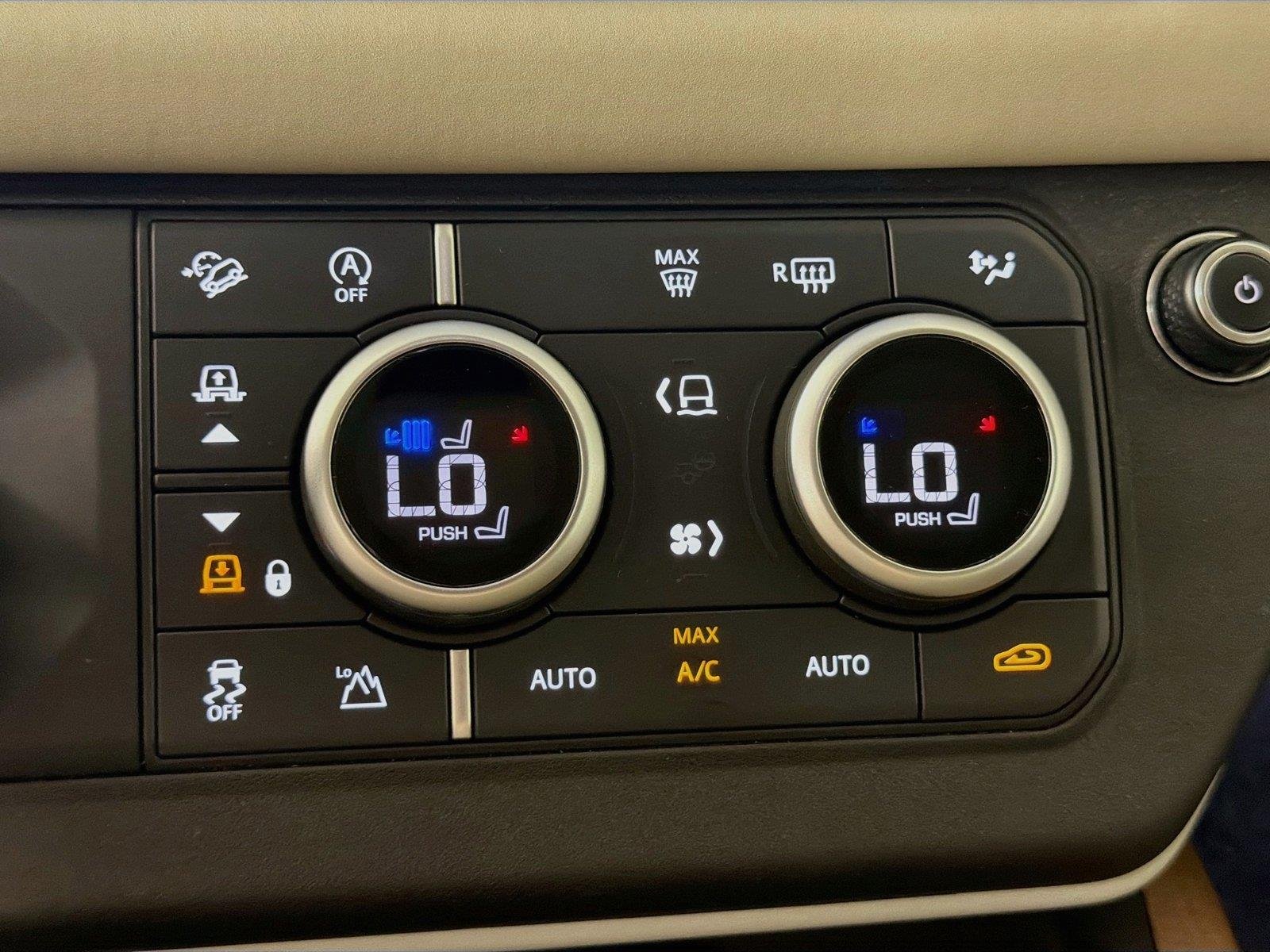 Used 2024 Silicon Silver Land Rover S image 16