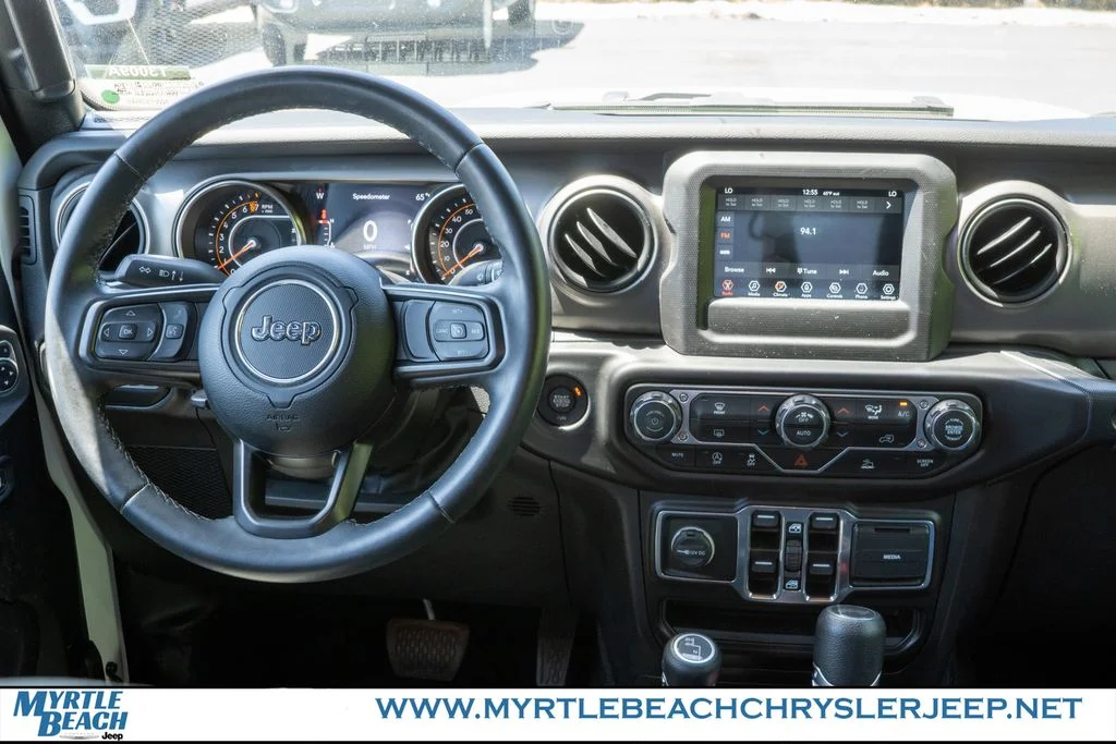 Used 2022 Bright White Clearcoat Jeep Unlimited Sport S image 15