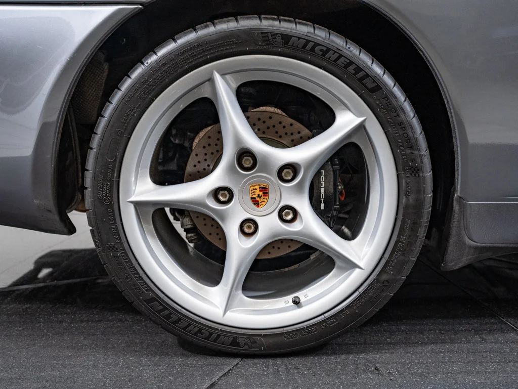 Used 2002 Seal Grey Metallic Porsche Carrera image 12
