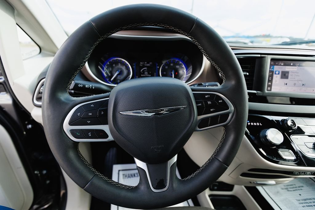 2023 Chrysler Voyager LX - Photo 39